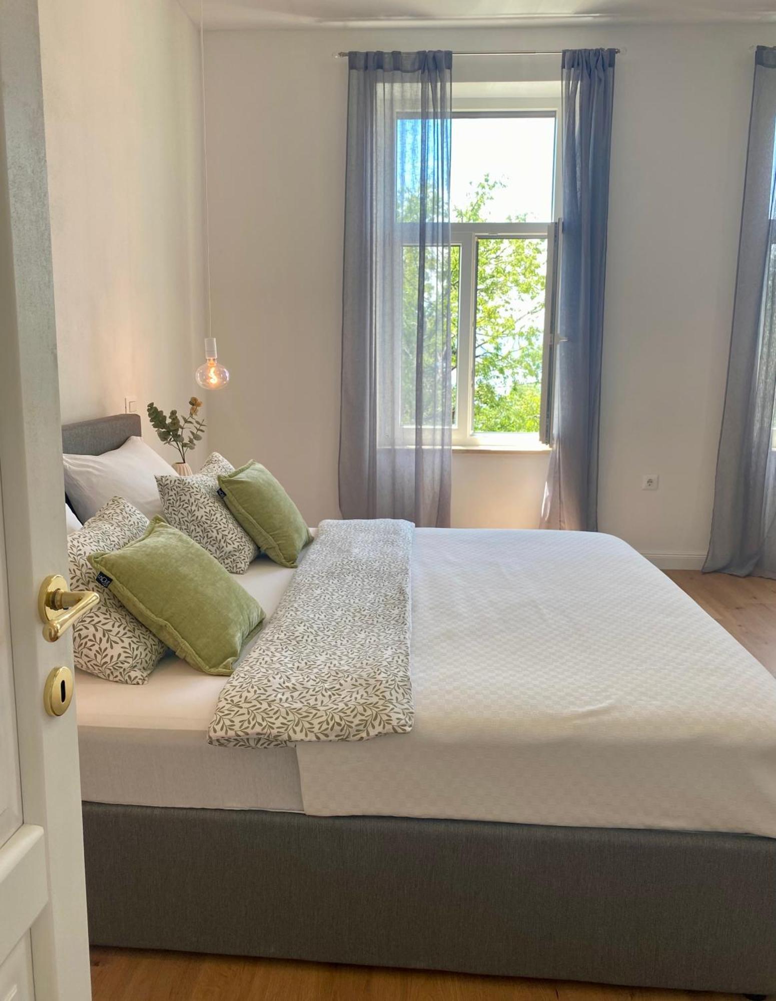Rosetta Apartment *